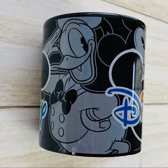 Disney Jerry Leigh Character Sketches Mug NWT - Picture 9 of 11